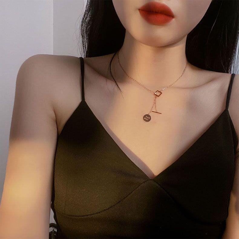 Vòng cổ mặt tròn bằng thép titan màu vàng hồng kiểu dáng thanh lịch thời trang