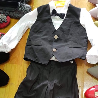 Áo gile và quần vest rời cho bé trai siêu đẹp siêu rẻ, thiết kế sang trọng.lịch lãm cho bé trai sự sang trọng đáng yêuuu