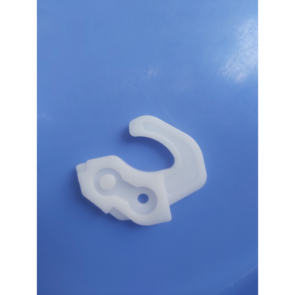 Ngoàm móc giữ cánh tủ lạnh hitachi