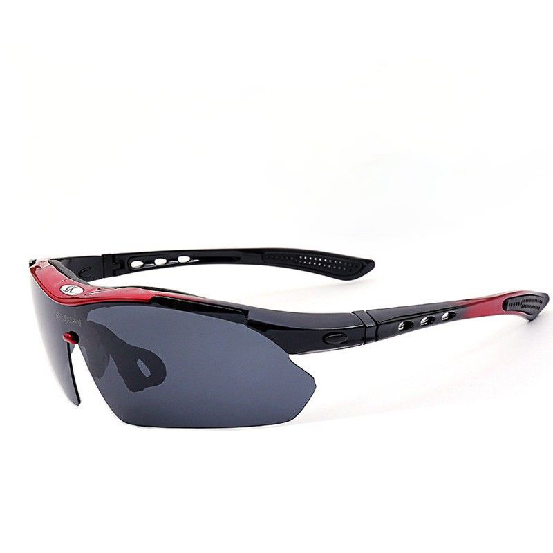 Kính phân cực chống nắng, chống tia UV dùng đi câu, dã ngoại và các hoạt động thể thao.