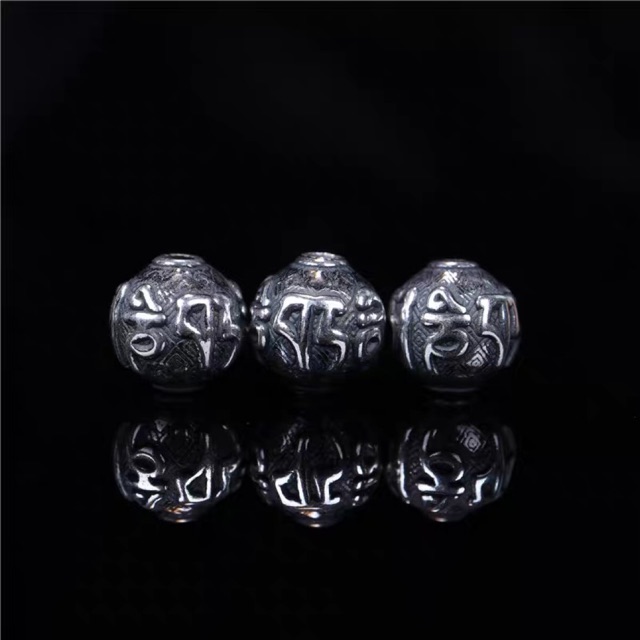 Charm bi tròn bạc khắc thần chú om mani padme hum