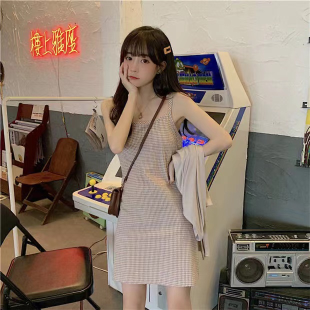 Váy kẻ sọc dễ thương cho phụ nữ thời trang