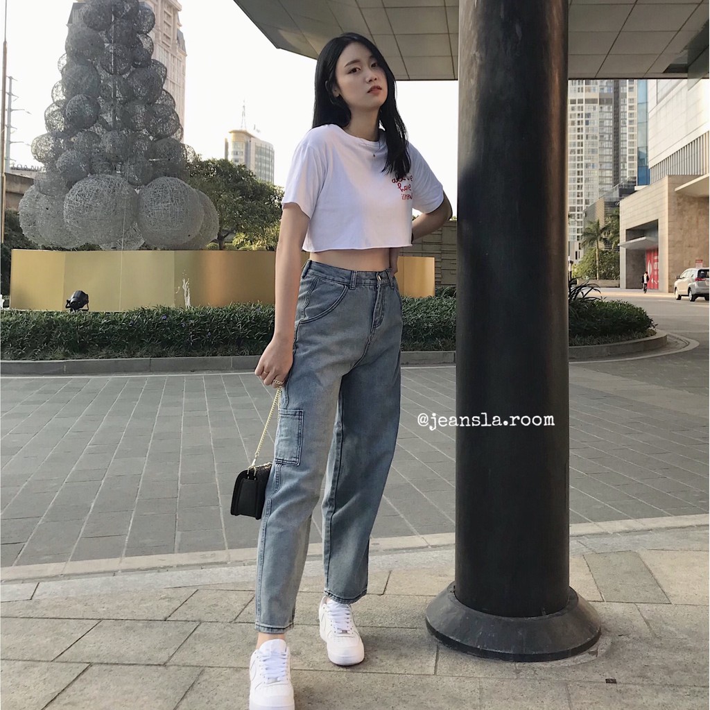 [#QJL3] Quần Dad Jeans JEANSLA Cạp cao ống suông Xanh pha cực chất 1 túi cách điệu đầu gối phải | BigBuy360 - bigbuy360.vn