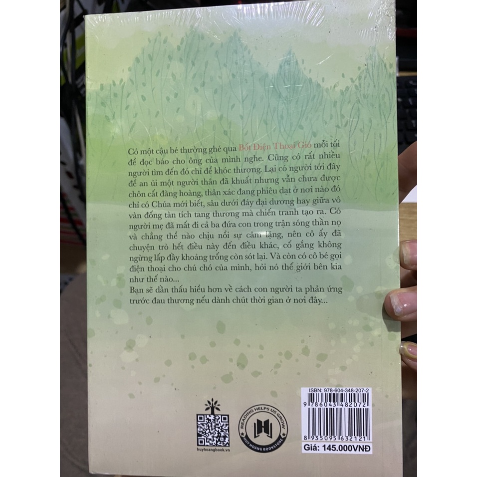 Sách - Bốt điện thoại bên rìa thế giới ( Huy Hoàng) - Tặng kèm 1 bookmark