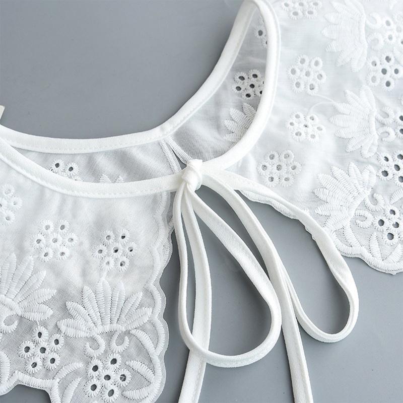 Khăn Choàng Cổ Thêu Họa Tiết Chiếc Lá Xinh Xắn Dành Cho Nữ