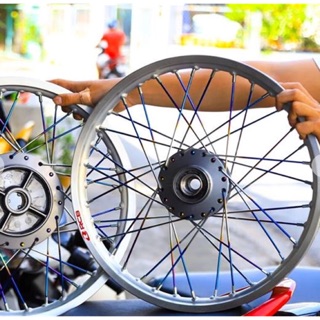 Căm màu Titan : 120k/bánh