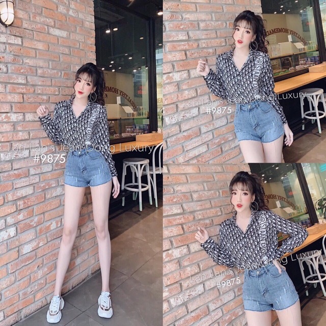 Áo sơ mi hoạ tiết