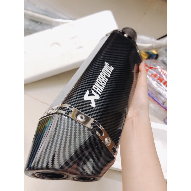 PÔ AKRAPOVIC CACBON CAO CẤP LOẠI 1 GẮN MỌI LOẠI XE