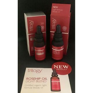 Sale 50% dầu dưỡng da trilogy rosehip certified organic oil, trilogy rosehip light blend, trilogy rosehip antioxidant+
