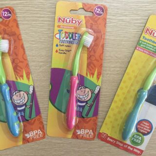 Bàn chải đánh răng 12+ Nuby