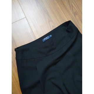 Quần culottes ống rộng cạp trên rốn Jangmi size M