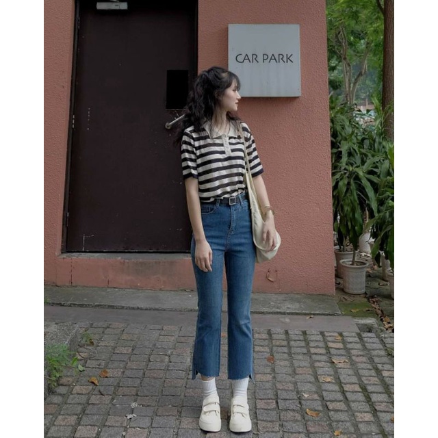 QUẦN JEAN SUÔNG XANH ĐẬM LƯNG CAO CẮT GẤU