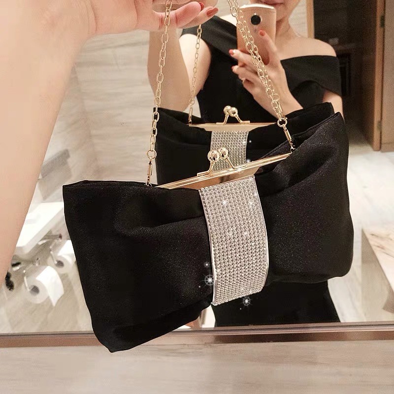 Clutch ví đính đá sang chảnh