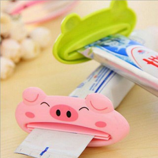Dụng cụ kẹp kem đánh răng
