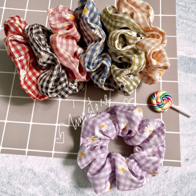 {Ảnh thật} CỘT TÓC VẢI SCRUNCHIES CARO 2 MÀU PHỐI CÚC KHUYẾT THỜI TRANG NỮ XINH