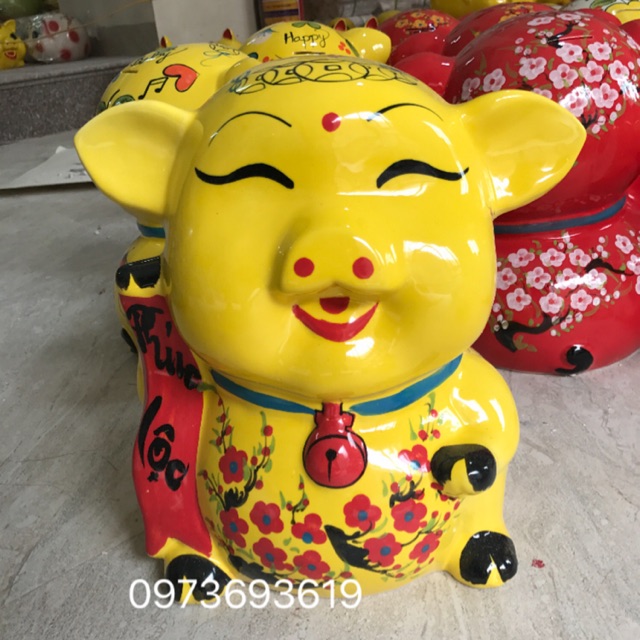 Heo đứng đựng tiền