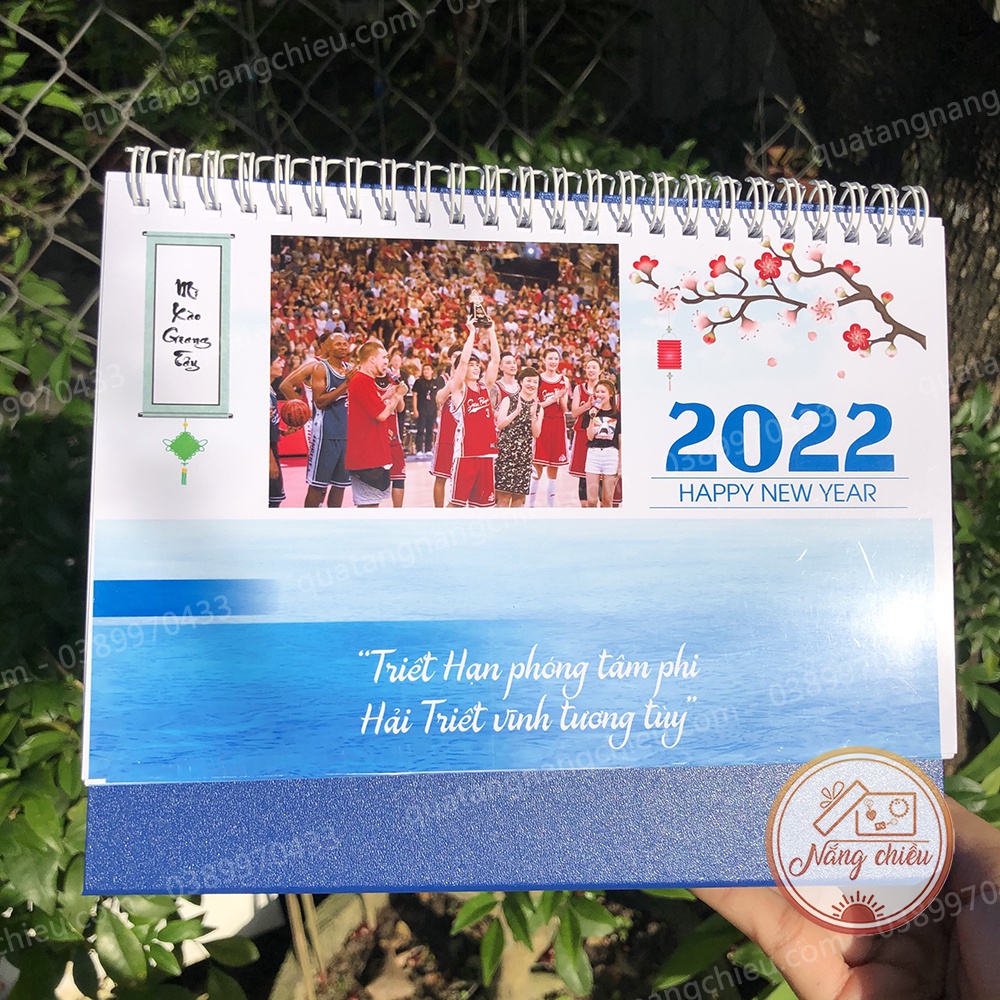 Lịch xuân 2022 in ảnh cá nhân theo yêu cầu - Có đầy đủ lịch âm và lịch dương - Mẫu để bàn