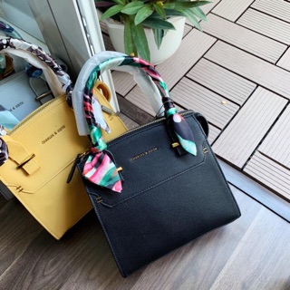 Túi charles keith chuẩn auth