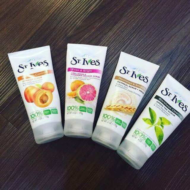 Sữa rửa mặt tẩy da chết ST.IVES