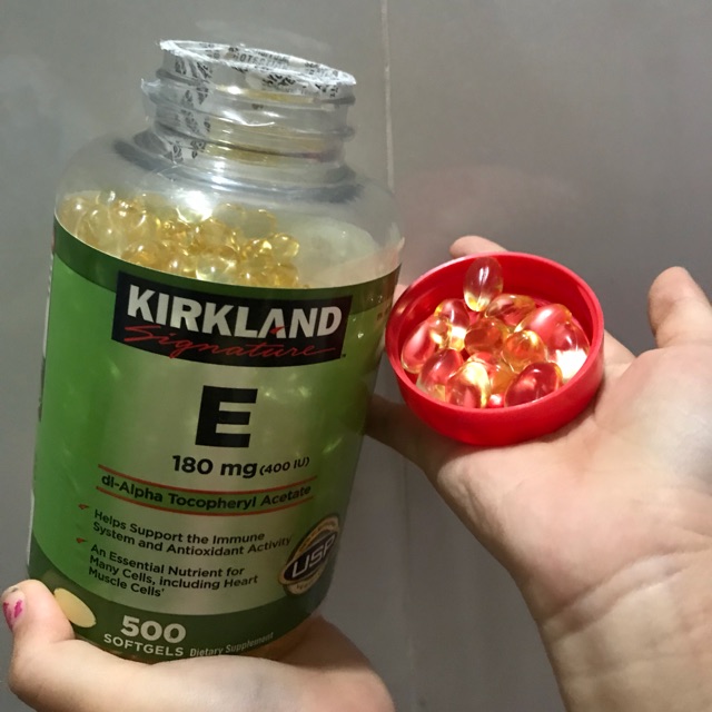 Tách lẽ 50 viên vitamin E dùng thử