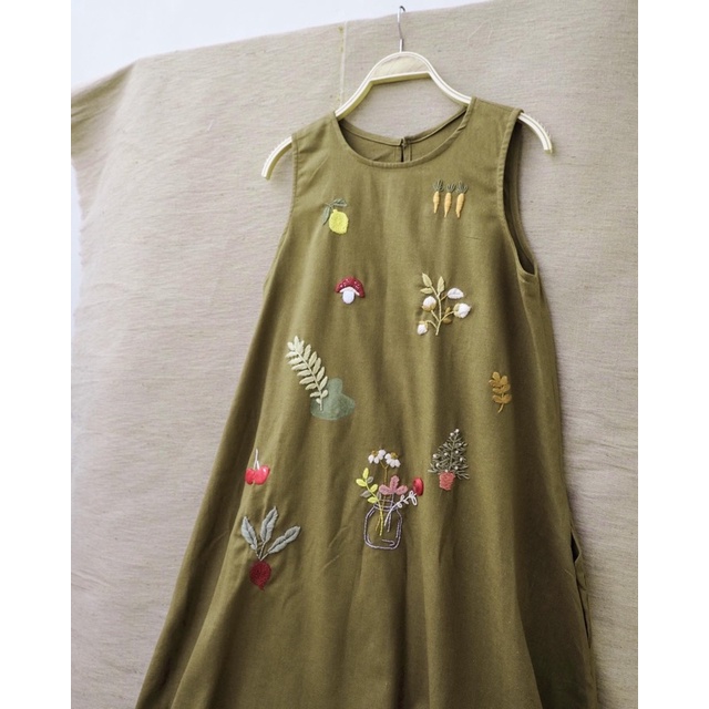 Đầm thêu Toro - made by savanna