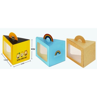 SET 10 hộp đựng bánh bằng giấy kraft hình tam giác có kính trong quai xách tiện lợi| Queen pack