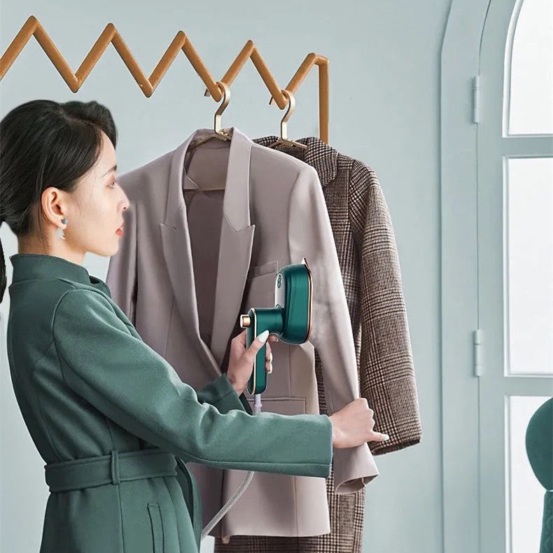 Bàn Là Hơi Nước Mini Cầm Tay Nhỏ Gọn Dễ Dàng Mang Theo