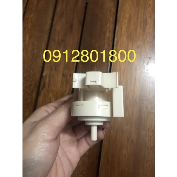 Phao áp lực nước máy giặt Toshiba cửa ngang chính hãng