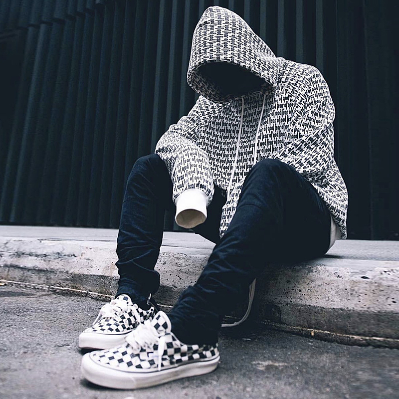 Áo sweater dáng rộng in chữ thời trang cao cấp cho giới trẻ | BigBuy360 - bigbuy360.vn