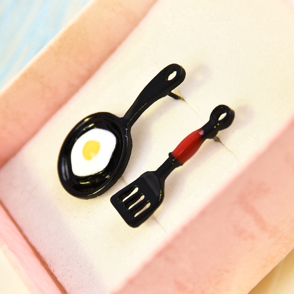 Khuyên tai nữ trang tạo hình độc đáo