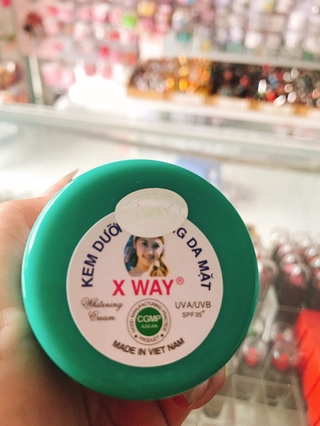 KEM DƯỠNG TRẮNG DA MẶT X WAY