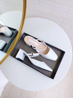 Guốc sục mũi vuông