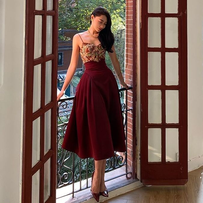 Set Áo Hai Dây Thêu Hoa + Chân Váy Dài Lưng Cao Xếp Ly Thời Trang Mùa Hè Mới Cho Nữ | BigBuy360 - bigbuy360.vn