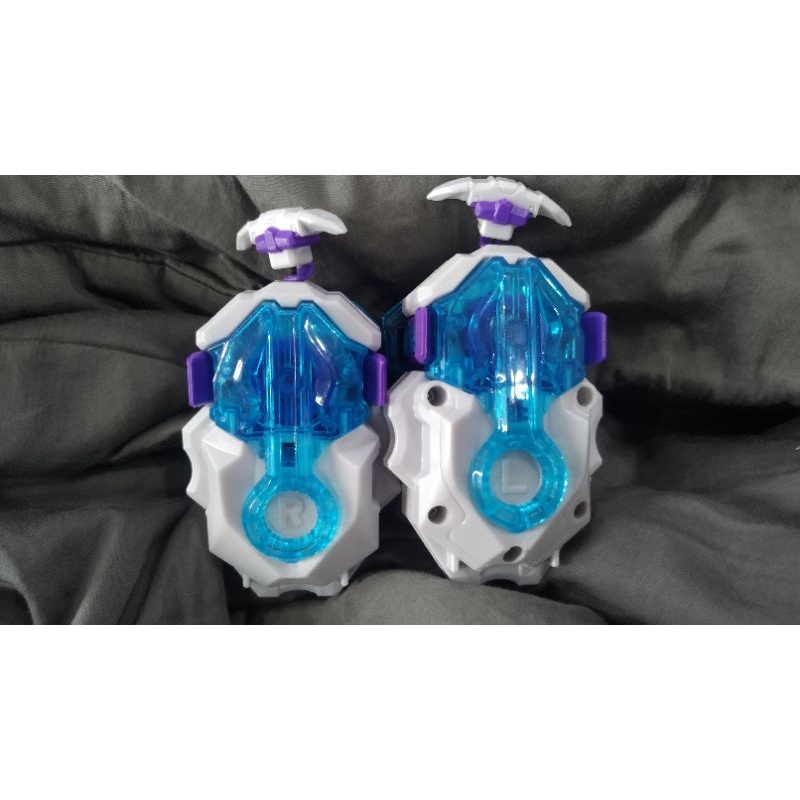 con quay beyblade