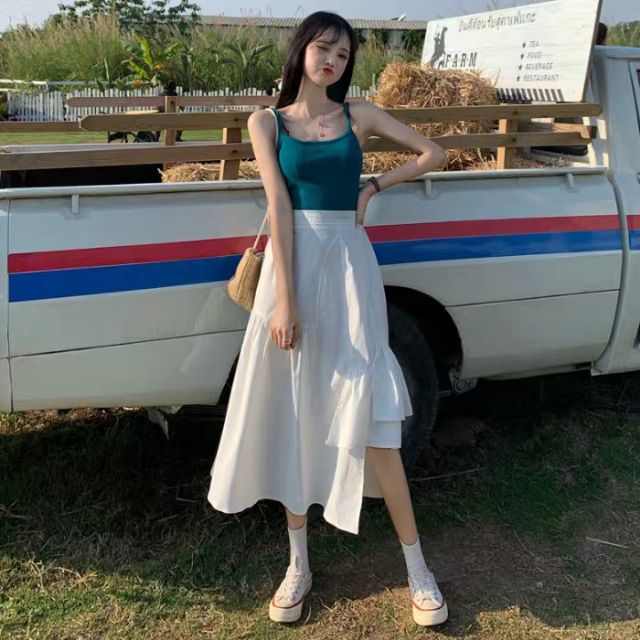 Chân váy trắng xẻ tà siêu hot