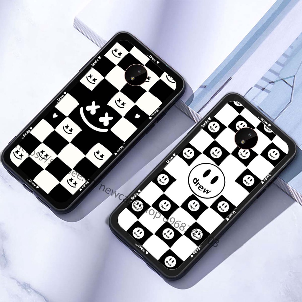 Ốp lưng Nokia C20 / C30 / Nokia 3.4 hình caro trái tim trắng đen.