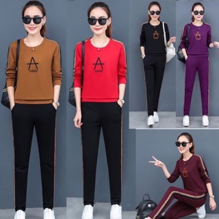 Bộ đồ thể thao thêu chữ A