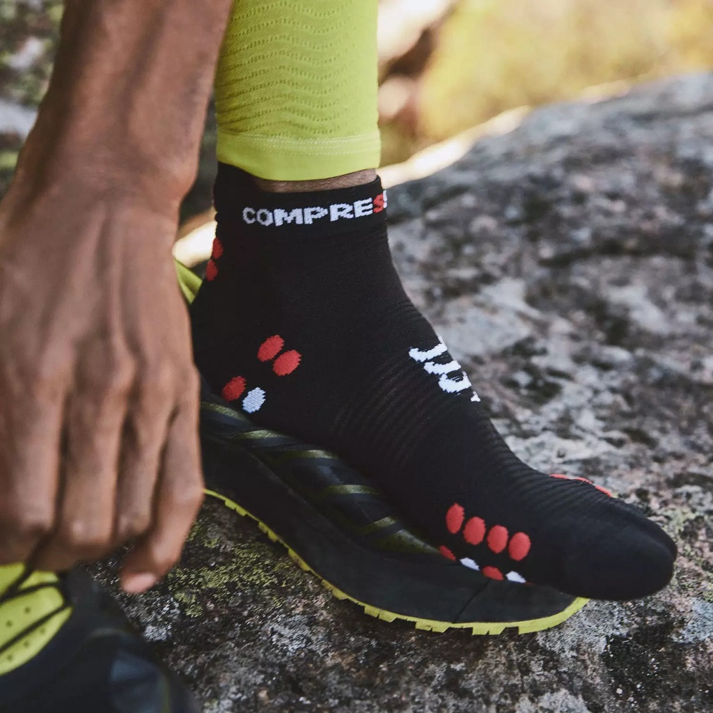 Vớ chạy bộ Compressport Pro Racing Socks V4.0 – Run Low