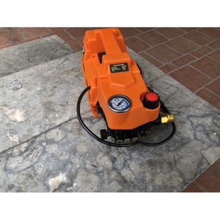 máy xịt rửa ô tô xe máy Boss B11