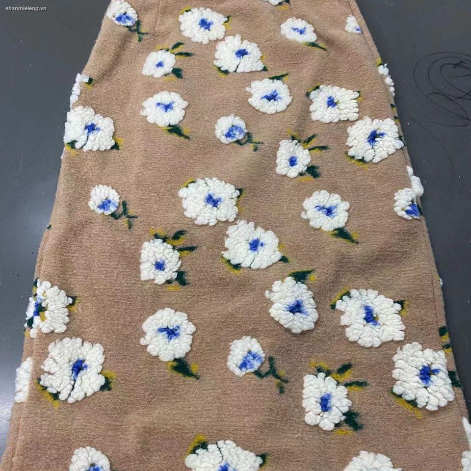 Chân váy nữ dáng suông dài họa tiết hoa xinh xắn thời trang