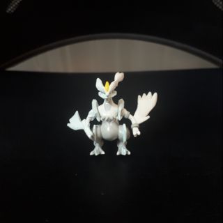 Mô hình Pokemon White Kyurem (form thường)