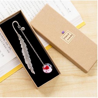 Bookmark kim loại lông vũ