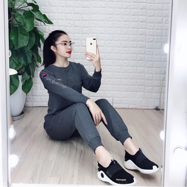 Bộ nỉ nữ