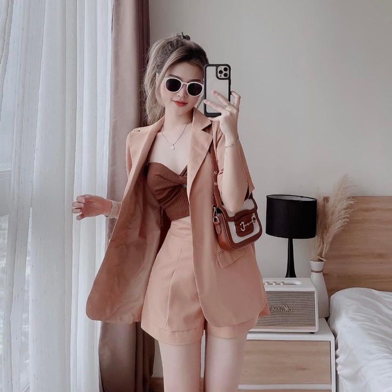 SET 3 MÓN VEST NÂU: KHOÁC VEST + CROP 2S XOẮN NGỰC + SHORT