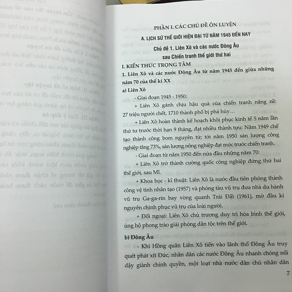 Sách -  Hướng dẫn ôn tập thi vào lớp 10 môn Lịch Sử