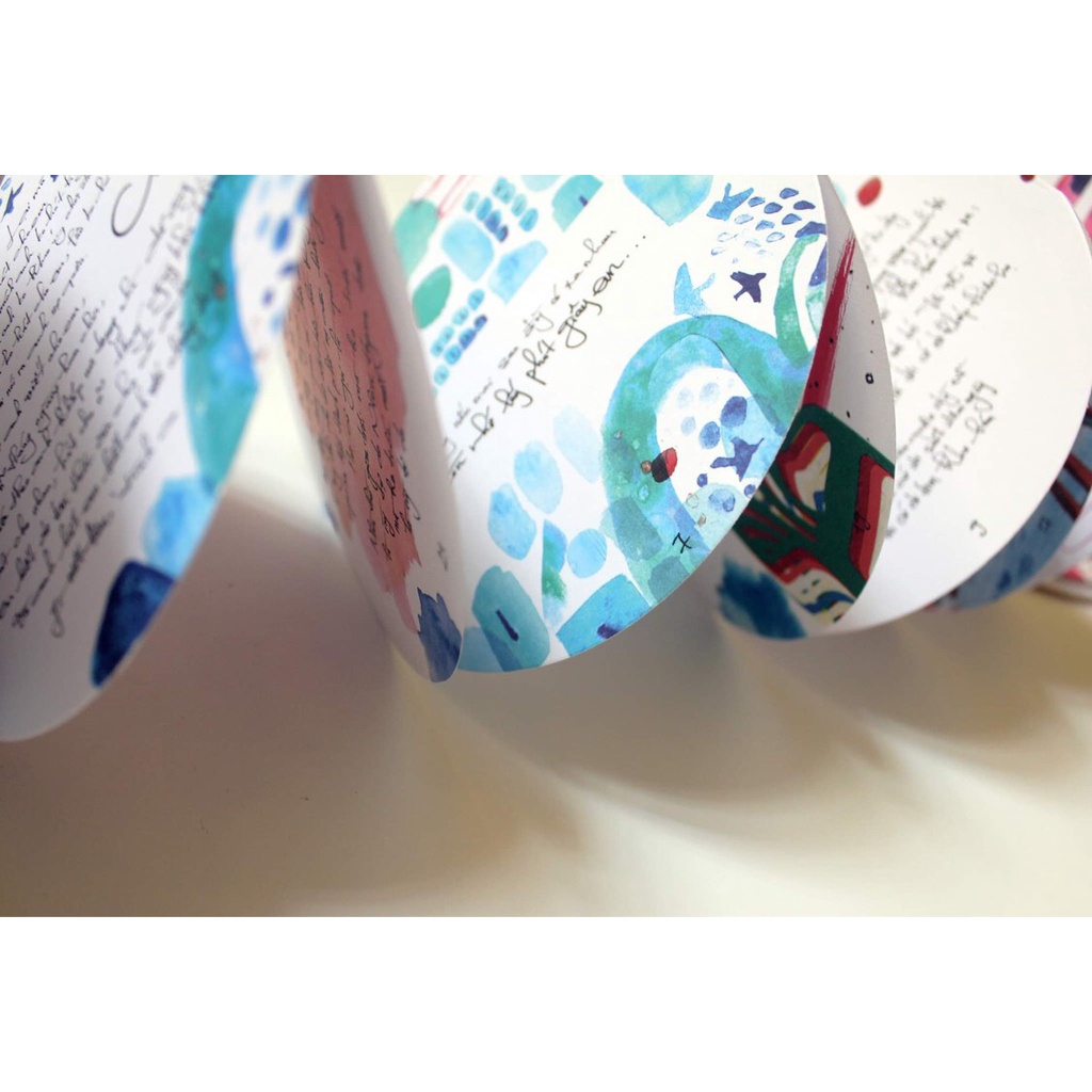 Túi nhỏ và quyển lời “Ng bthg” | BigBuy360 - bigbuy360.vn