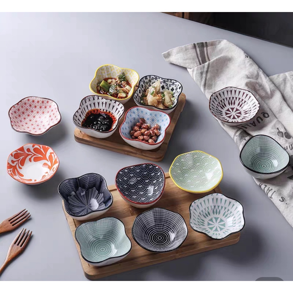 Chén gia vị hoạ tiết decor đẹp mắt làm từ gốm sứ cao cấp. Set 4 đĩa nước chấm