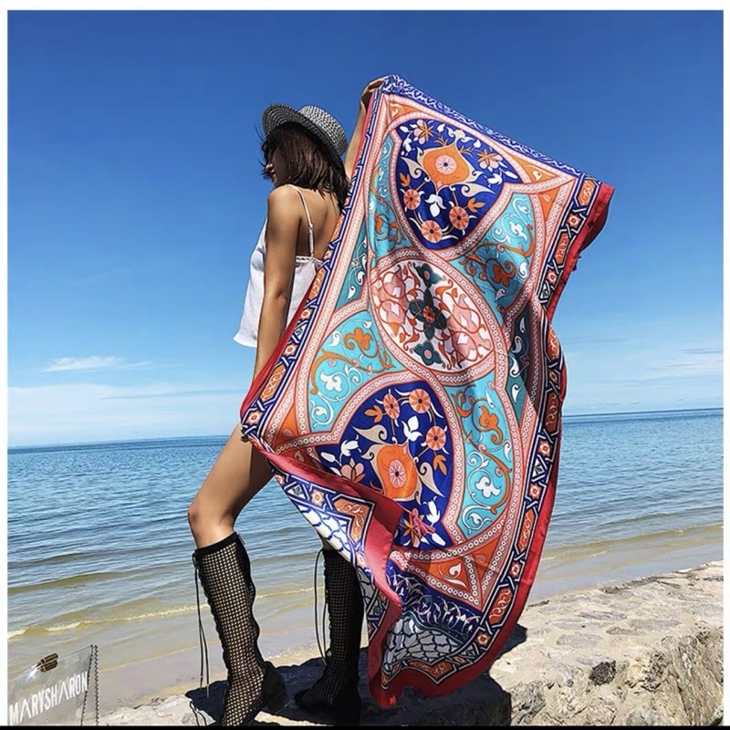 Khăn To Đi Biển Chống Nắng Hoạ Tiết Retro Hiện Đại Pha Cổ Điển