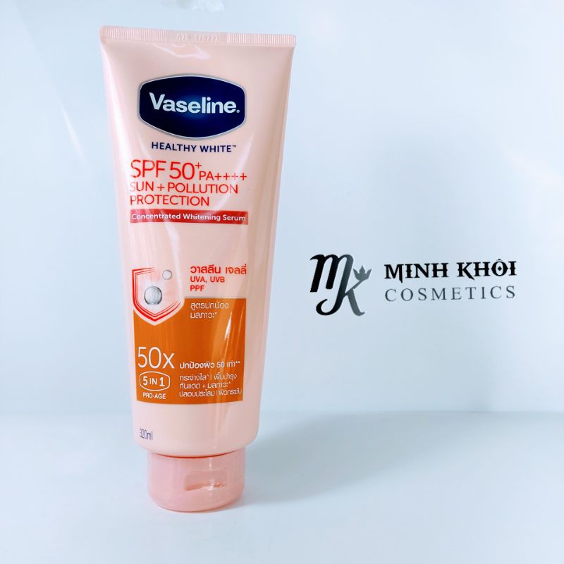 Sữa dưỡng thể trắng sáng da VASELINE 50X 320ML