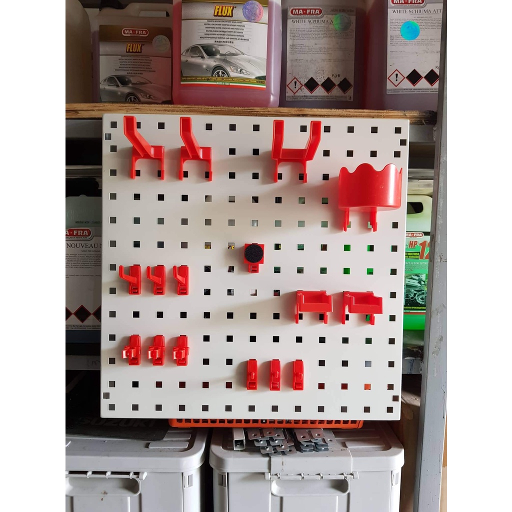 BẢNG TREO DỤNG CỤ CHĂM SÓC XE ĐEN- TRẮNG